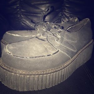 Black Creepers